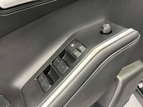 Used 2023 Toyota Highlander XLE image 20