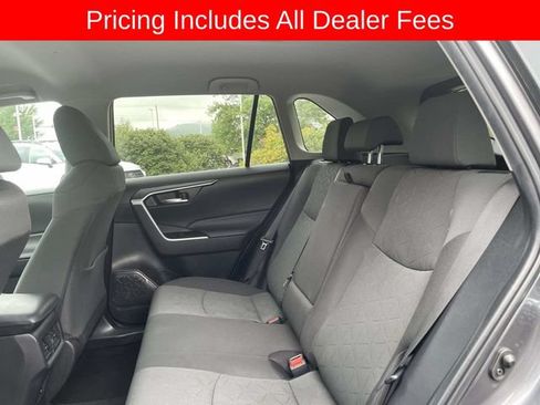 Used 2024 Toyota RAV4 XLE AWD/4WD image 16