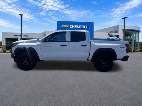 Used 2024 Chevrolet Colorado Trail Boss w/ Advanced Trailering Package AWD/4WD image 4
