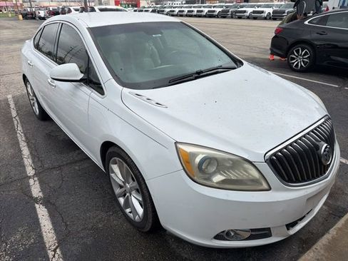 Used 2013 Buick Verano Base image 3