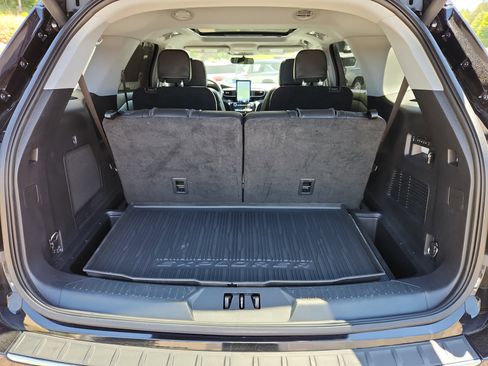 Used 2023 Ford Explorer Limited w/ Limited Technology Package AWD/4WD image 57