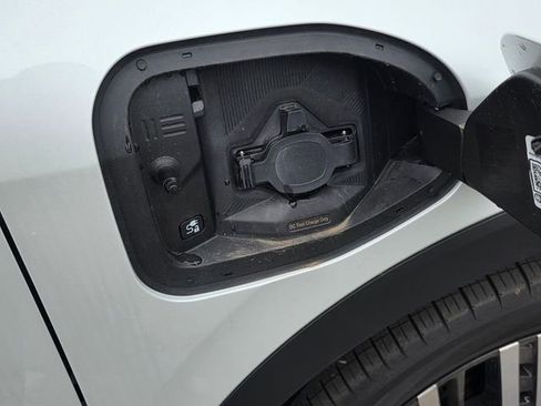 New 2026 Nissan Leaf SV+ w/ Floor Mat Package (SV+) FWD image 30