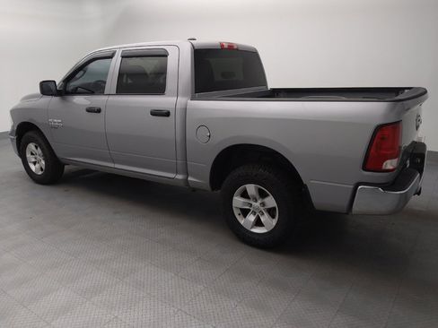 Used 2022 RAM 1500 Classic SLT AWD/4WD image 3