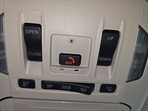 Used 2024 Toyota Highlander XLE image 15