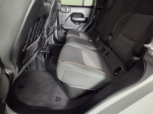 Certified 2021 Jeep Gladiator Mojave image 26