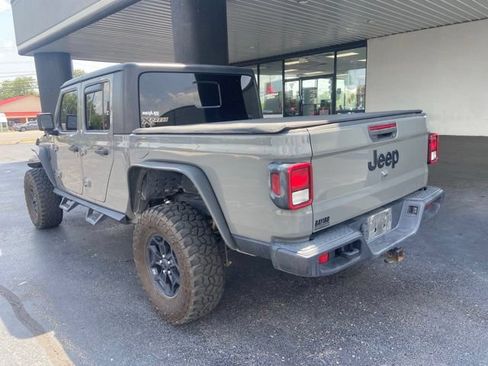 Used 2022 Jeep Gladiator Sport AWD/4WD image 6