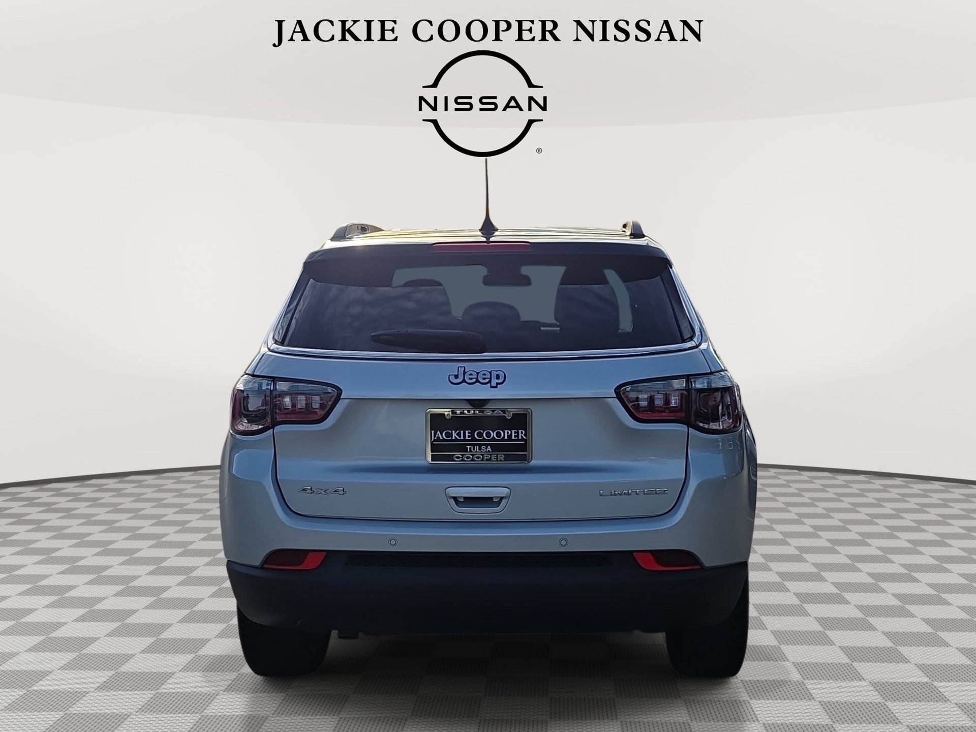 Used 2025 Jeep Compass Limited AWD/4WD image 6