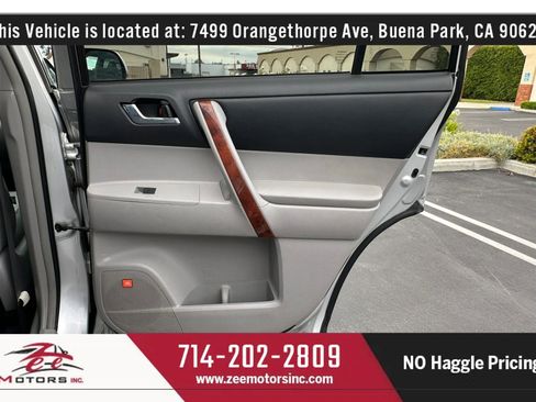 Used 2011 Toyota Highlander Limited FWD image 52