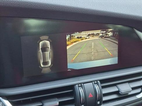 Used 2025 Alfa Romeo Giulia w/ Veloce Package Rwd image 14