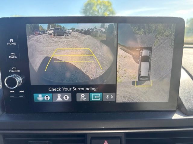 Used 2025 Honda Pilot TrailSport image 10