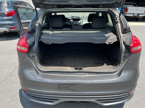 Certified 2017 Ford Focus ST FWD image 11