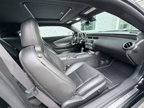 Used 2010 Chevrolet Camaro SS RWD image 30