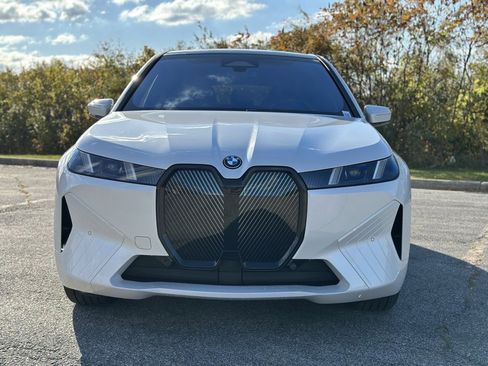 New 2026 BMW iX xDrive45 w/ Premium Package image 2
