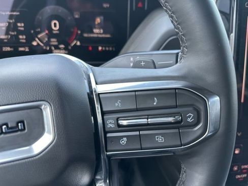 Used 2025 GMC Yukon Denali AWD/4WD image 26