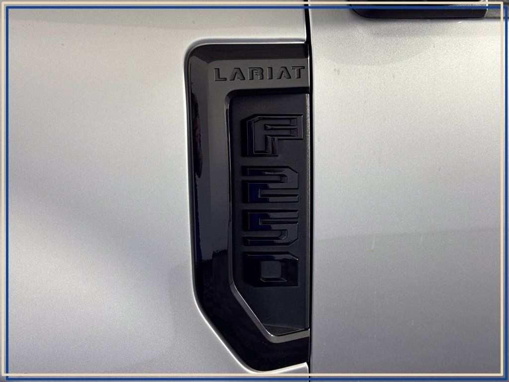 Used 2022 Ford F250 Lariat w/ Black Appearance Package AWD/4WD image 14