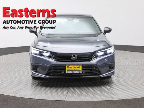 Used 2024 Honda Civic Sport image 2