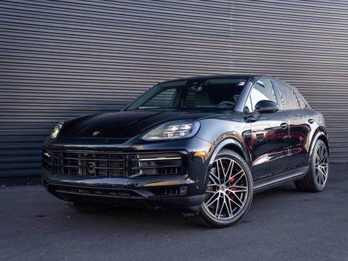New 2026 Porsche Cayenne S image 1