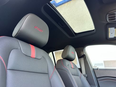 New 2026 Chevrolet Trax RS w/ Sunroof Package image 18