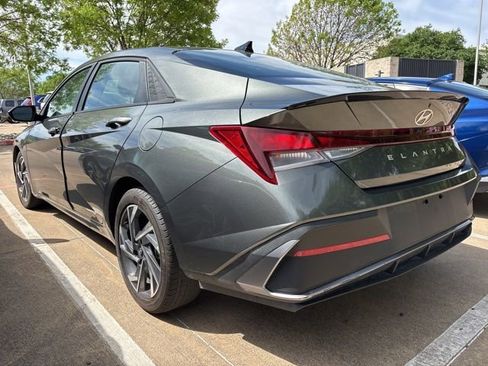 Used 2025 Hyundai Elantra Sport FWD image 6