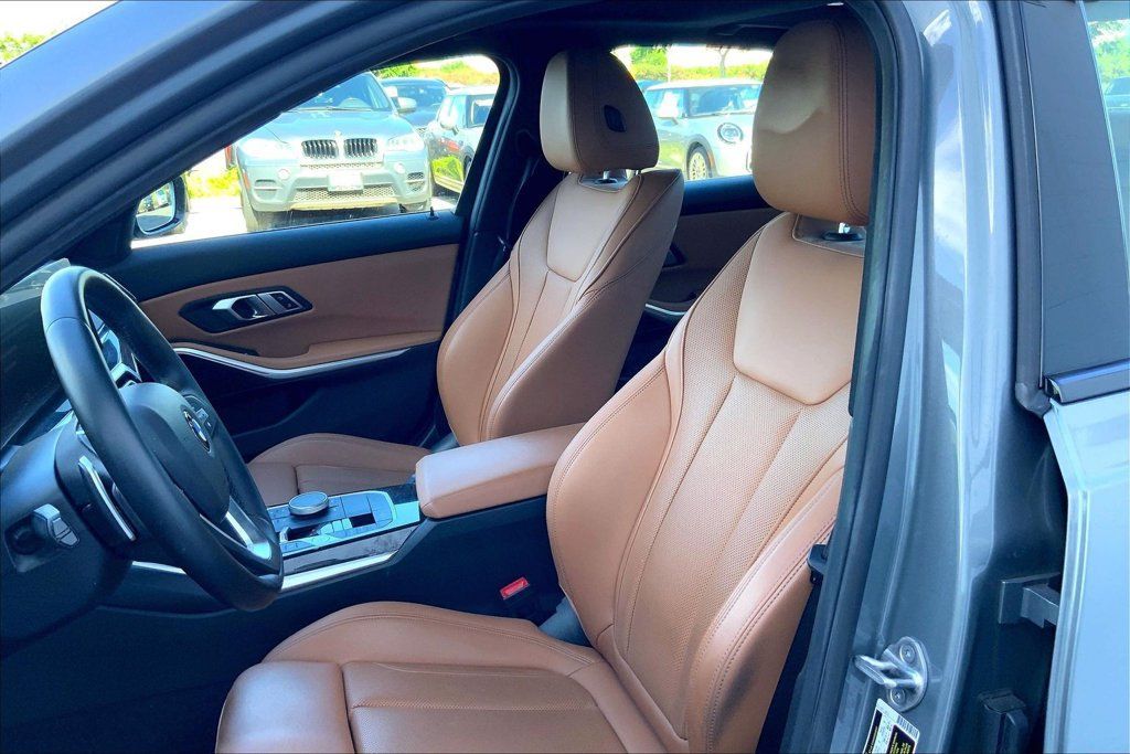 Used 2023 BMW 330i Sedan w/ Parking Assistance Package RWD image 23