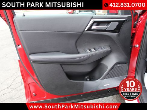 New 2026 Mitsubishi Outlander SE image 14