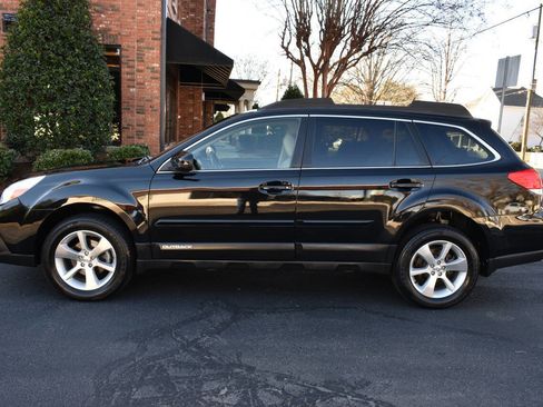 Used 2013 Subaru Outback 2.5i Limited image 4
