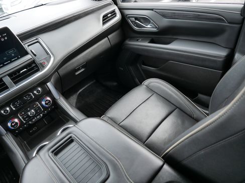 Used 2023 GMC Yukon SLT image 11