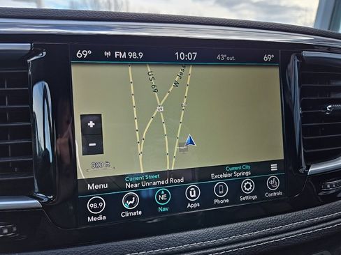 Used 2020 Chrysler Pacifica Limited w/ Advanced Safetytec Group image 55