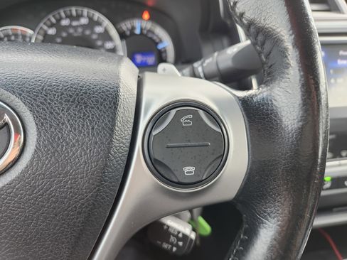 Used 2013 Toyota Camry SE FWD image 30