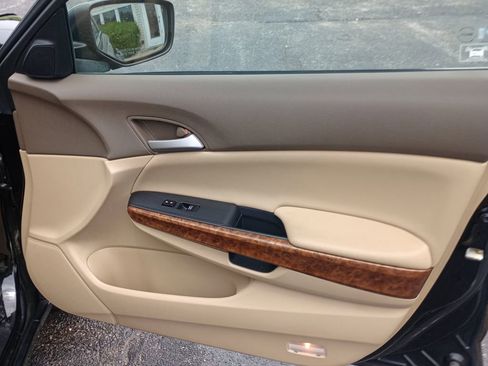Used 2009 Honda Accord EX image 22