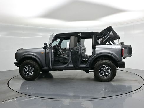 Certified 2023 Ford Bronco Badlands image 38