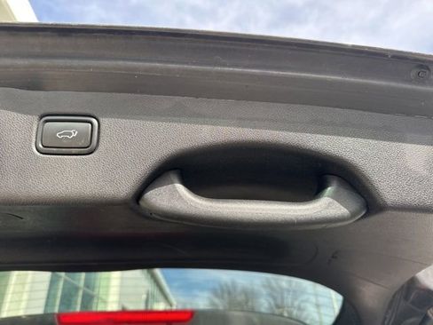 Used 2017 Kia Sorento EX w/ EX Advanced Touring Package image 19