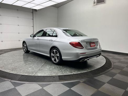 Used 2020 Mercedes-Benz E 350 4MATIC Sedan image 2