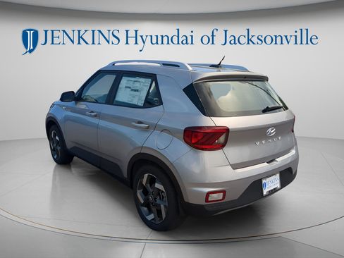 New 2026 Hyundai Venue SEL FWD image 5