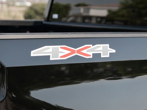 Used 2023 Chevrolet Silverado 1500 Custom image 11