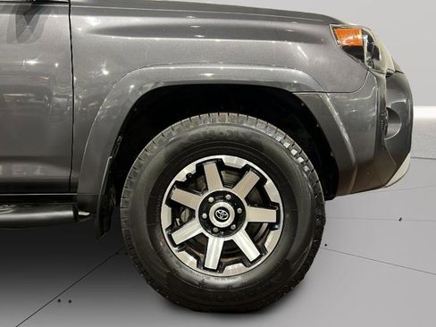 Used 2018 Toyota 4Runner SR5 image 34