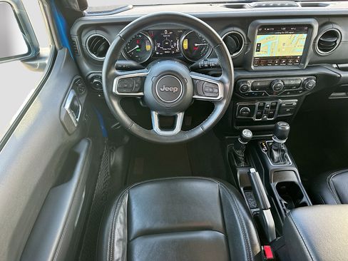 Used 2022 Jeep Wrangler Unlimited Sahara image 22