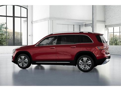 New 2026 Mercedes-Benz GLB 250 4MATIC image 32