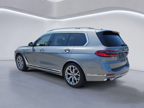 Used 2025 BMW X7 xDrive40i w/ Premium Package AWD/4WD image 5
