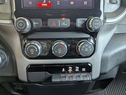 Used 2025 RAM 1500 Tradesman AWD/4WD image 3