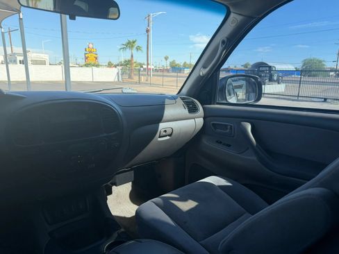 Used 2007 Toyota Sequoia SR5 RWD image 22