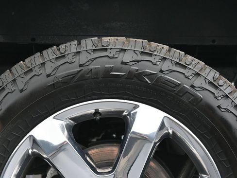 Used 2021 Ford F150 Lariat w/ Equipment Group 502A High AWD/4WD image 43