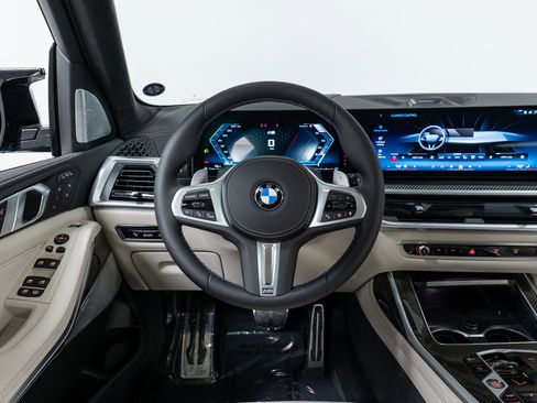 Used 2026 BMW X7 M60i AWD/4WD image 18