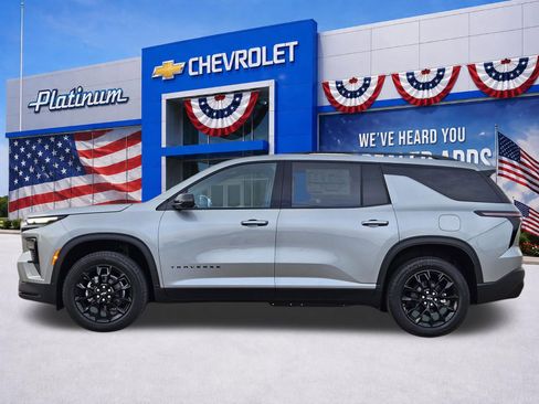 New 2026 Chevrolet Traverse LT FWD image 3