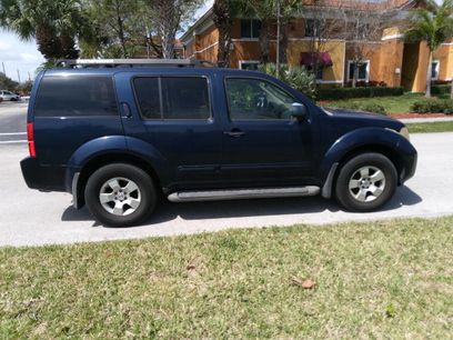 Used 2006 Nissan Pathfinder SE w/ (G01) SE Comfort Pkg