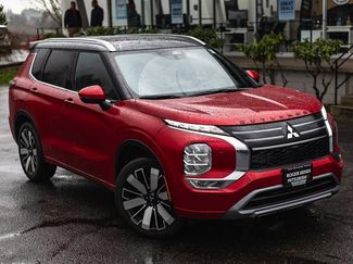 New 2026 Mitsubishi Outlander SEL video 2