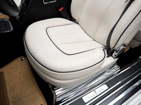 Used 2013 Rolls-Royce Phantom Drophead Coupe RWD image 63