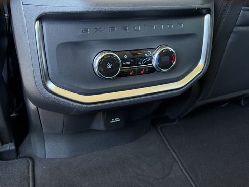 New 2026 Ford Expedition Max Platinum w/ Driver's Package image 21