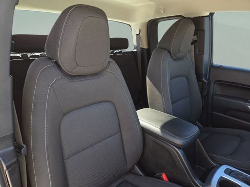 Used 2022 Chevrolet Colorado LT image 16