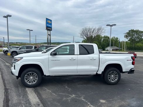 New 2025 Chevrolet Colorado LT w/ LT Convenience Package AWD/4WD image 2